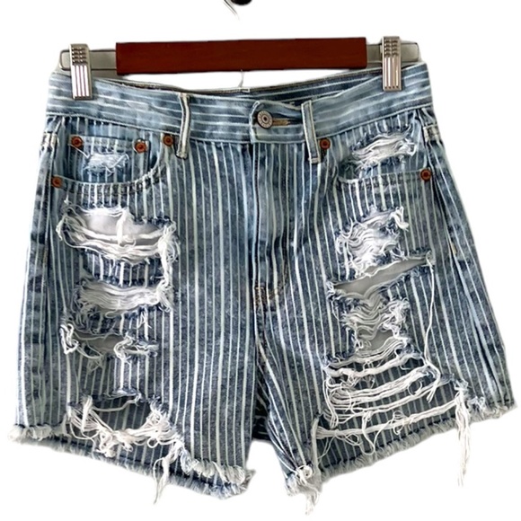 American Eagle 90's Boyfriend Distressed Shorts In Blue & White Stripe Size 0 - Picture 1 of 14